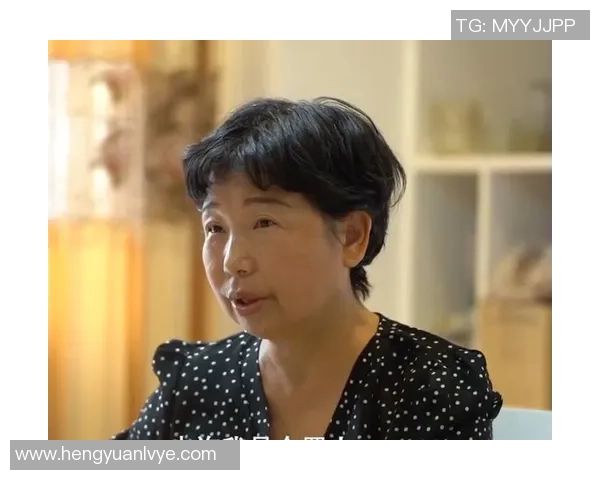 足球巨星齐聚一堂探讨未来发展 会议背后精彩瞬间曝光